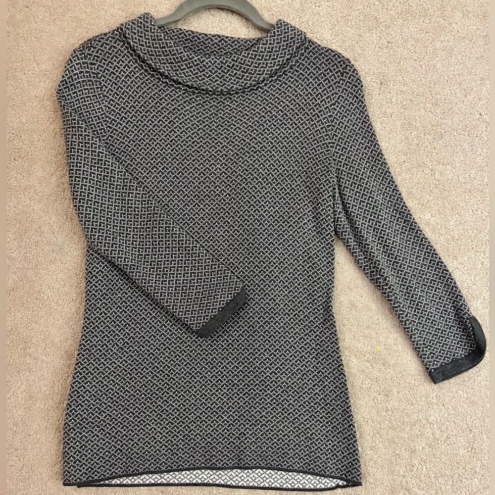 NWT Talbots quarter sleeve printed top